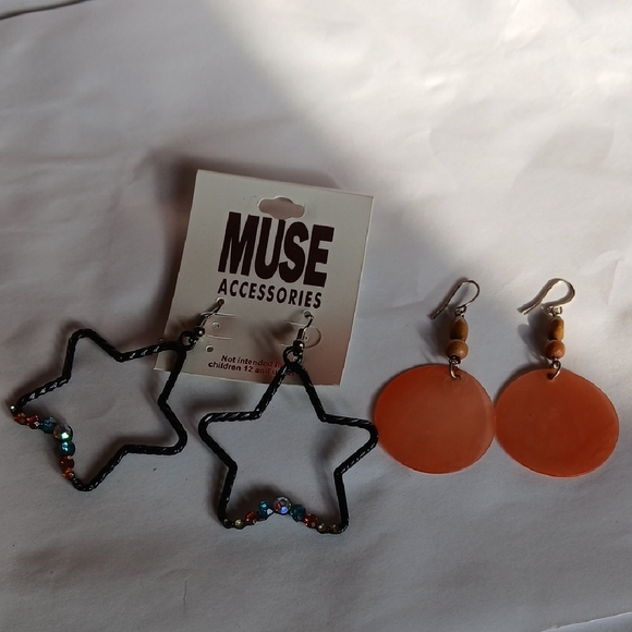 Earring bundle - Picture 1 of 7